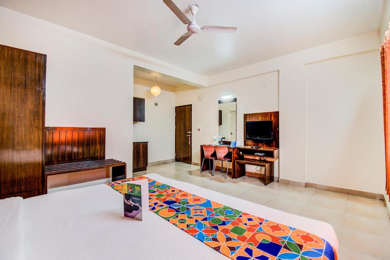 Otel Bangalore Buitenkant foto